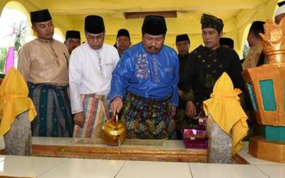 Bupati Amril Ziarah ke Makan Datuk Laksaman Raja Dilaut