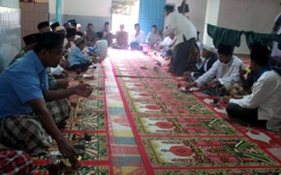 Jemaah Naqhsabandiyah Padang Malam ini Takbiran