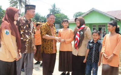 SMP Swasta Anshar Lae Balno Terima Bantuan 10 Laptop