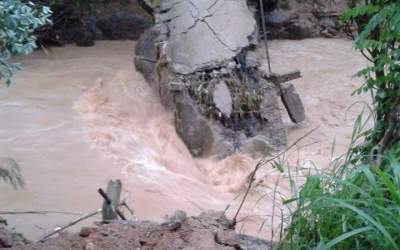 Jembatan Penghubung Desa di Pacitan Hanyut Diterjang Banjir