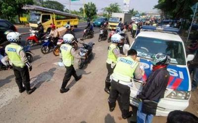 Warga Emosi Mobil PJR Polda Riau Tabrak Warga Hingga Tewas