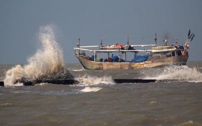 Gelombang Tinggi Bakal Melanda Perairan Banten