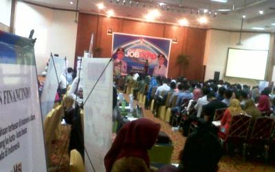 15 Ribu Lowongan Kerja Mununggu di Job Fair 2015