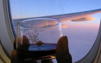 Akibat Mabuk, 2 Pilot United Airlines Inggris Ditahan dan Batal Terbang