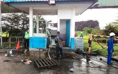 Ribuan Pekerja RAPP Mengamuk, Pos Dirusak Massa