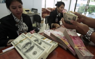 Rupiah Pagi Ini Menyentuh 14.320 Berbanding Dolar AS