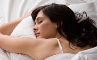 Ini Resiko Tidur dengan Rambut Basah