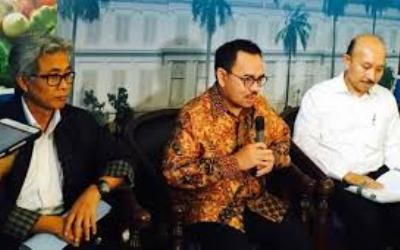 Menteri ESDM : BBM akan Turun 1 April 2016