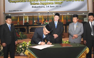 DPRD Riau Gelar Paripurna Istimewa Tentang LHP BPK RI 2015