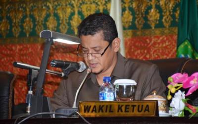 DPRD Riau Tetapkan Kaharuddin Jadi Sekwan Definitif