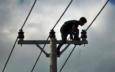 PLN Rayon Pangkalan Kerinci Kangkangi UU Tenaga Kelistrikan