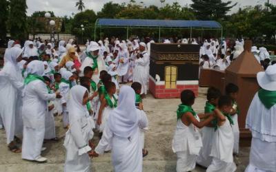 Hebohnya 385 Anak RA Bengkalis Ikuti Latihan Manasik