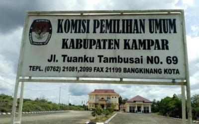 KPU Kampar Verifikasi Pemberhentian Zulher dan Jawahir