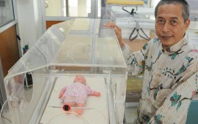 Inkubator Grashof Karya Guru Besar UI Selamatkan Bayi Prematur