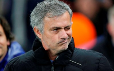 Chelsea Kalah, Mourinho Kritik Wasit