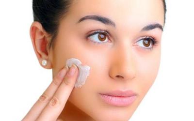 Cara Unik Pertahankan Kecantikan Wajah