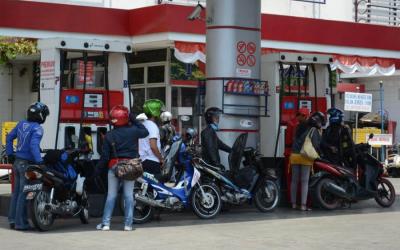 Harga Premium Bulan September Seharusnya Rp 7.700/Liter