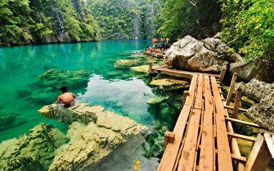 Danau Kayangan dengan Air Warna Hijau Paling Jernih di Asia Tenggara