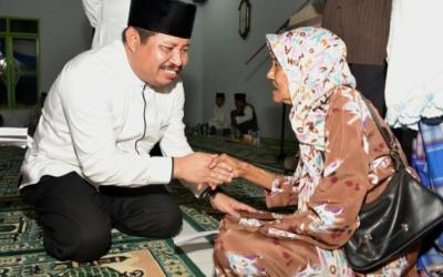Penghujung Ramadhan, Bupati Sambangi Warga Sungai Batang