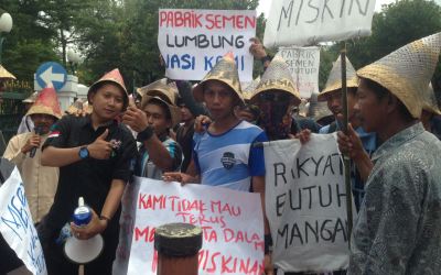Gun Retno Kompori Warga Tolak Pabrik Semen Indonesia
