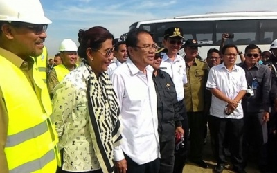 Marah dengan Podomoro, Menko Rizal Gebrak Meja