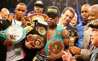 Tak Patuhi Aturan, Sabuk Juara WBO Mayweather Dicabut Paksa