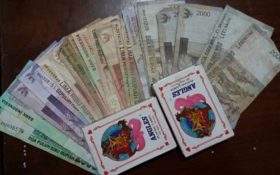 Dini Hari Polisi Bekuk Pelaku Judi Kartu Remi