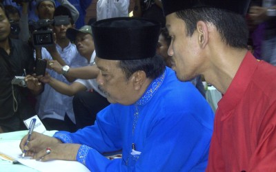 Pilkada Bengkalis: Sulaiman-Charis Daftar KPU, Golkar Jadi Penonton