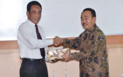 Bupati Serahkan LKPD ke BPK RI Perwakilan Riau