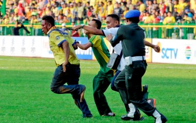 Ricuh dengan PS TNI, Gresik United Disanksi Denda