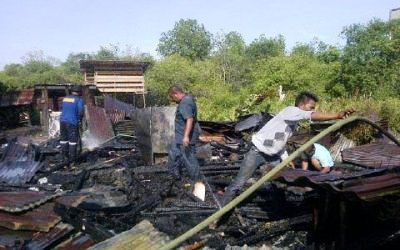 Diduga Konslet, Rumah Honorer Dispas Ludes Terbakar