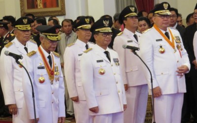 M. Sani, Jadi Gubernur Kepri dengan Usia 73 Tahun