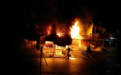 Diduga Arus Pendek, 4 Unit Ruko Dilahap Sijago Merah