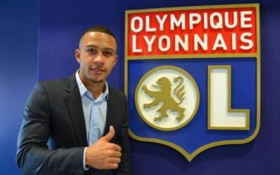 MU Resmi Jual Depay ke Lyon Seharga 16 Juta Pounds