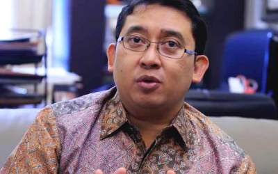Fadli Zon : Pemerintah Jangan Biarkan SP3 Pembakar Hutan