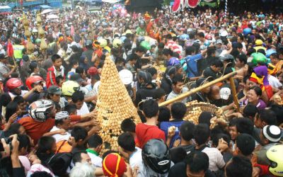 Budaya Memberi Roti Membawa Berkah