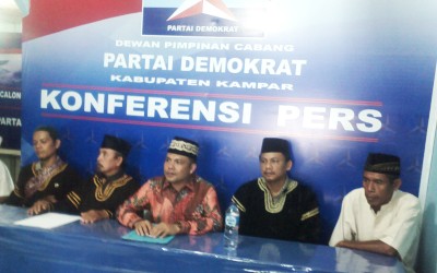 Edi Susanto Resmi Mendaftarkan ke Partai Demokrat Kampar