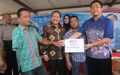 Politikus Demokrat Peduli Nasib Penyandang Cacat Ngawi