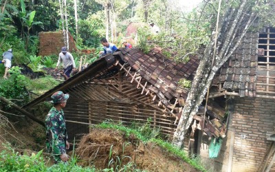 2 Rumah Petani Ponorogo Selatan Tertimbun Longsor