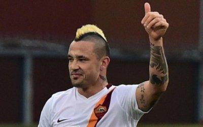 Radja Nainggolan Hengkang, Roma Siap Boyong Gelandang MU?