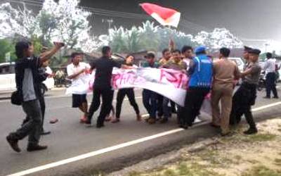 Massa Gerak Minta Jokowi Perintahkan Jefry Ditangkap